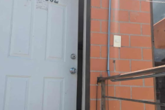 Historia de Instagram frase Inmobiliaria real state azul y amarillo - 1